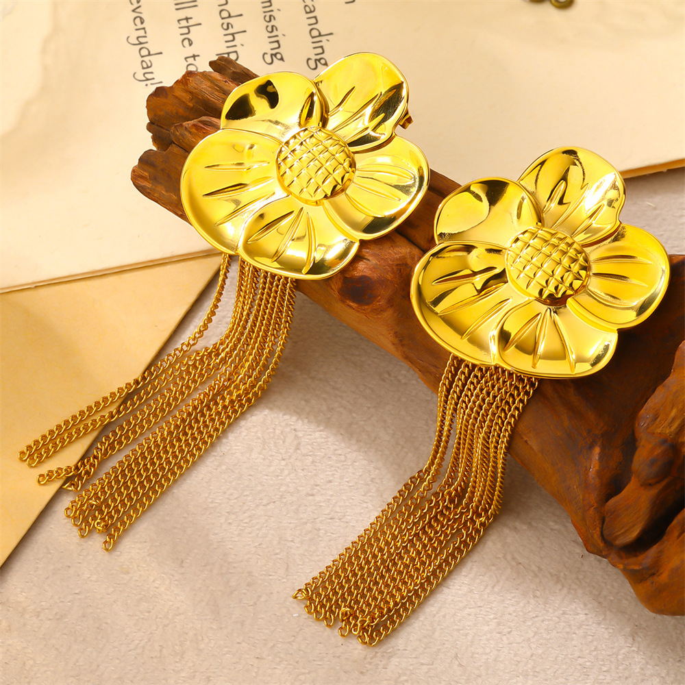 Round earrings with zircon Silver Color Stainless Steel