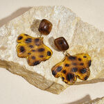 1 Pair Retro Leopard Leaf Acrylic Drop Earrings thumbnail 3