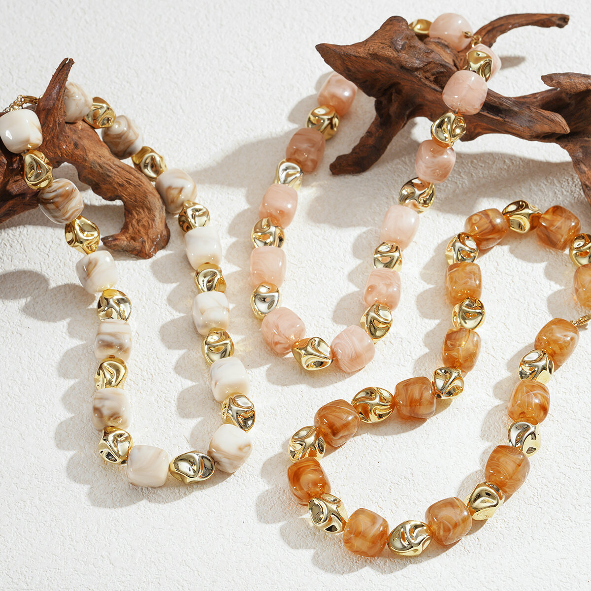 1 Piece Gradient Color Acrylic Beaded Necklace thumbnail 3