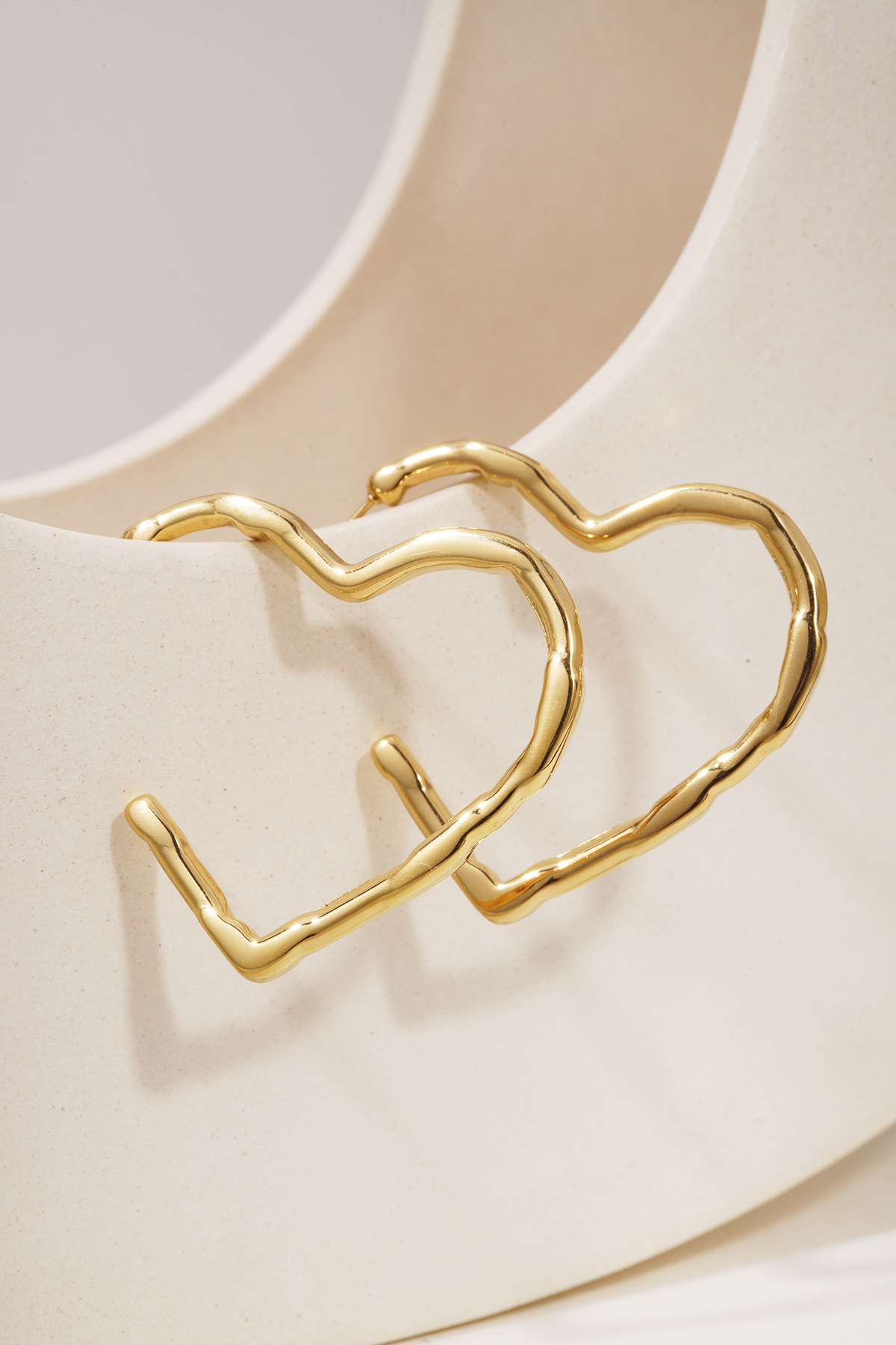 Big heart hoop earrings thumbnail 5