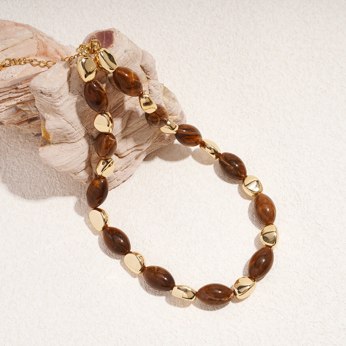 1 Piece Retro Irregular Shape Resin Beaded Necklace thumbnail 5
