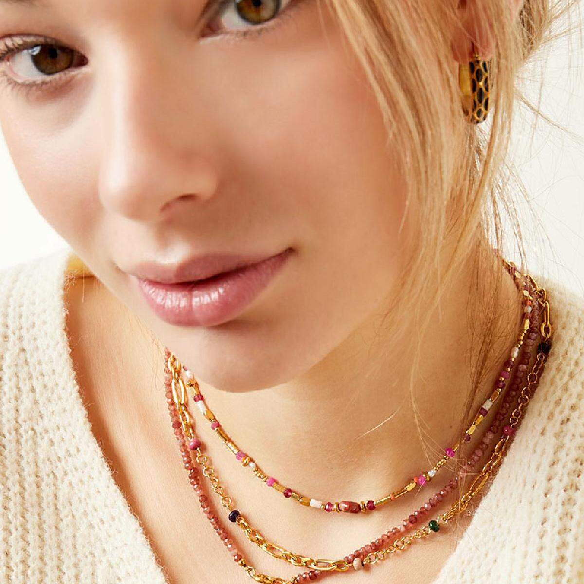 Beaded necklace thumbnail 2