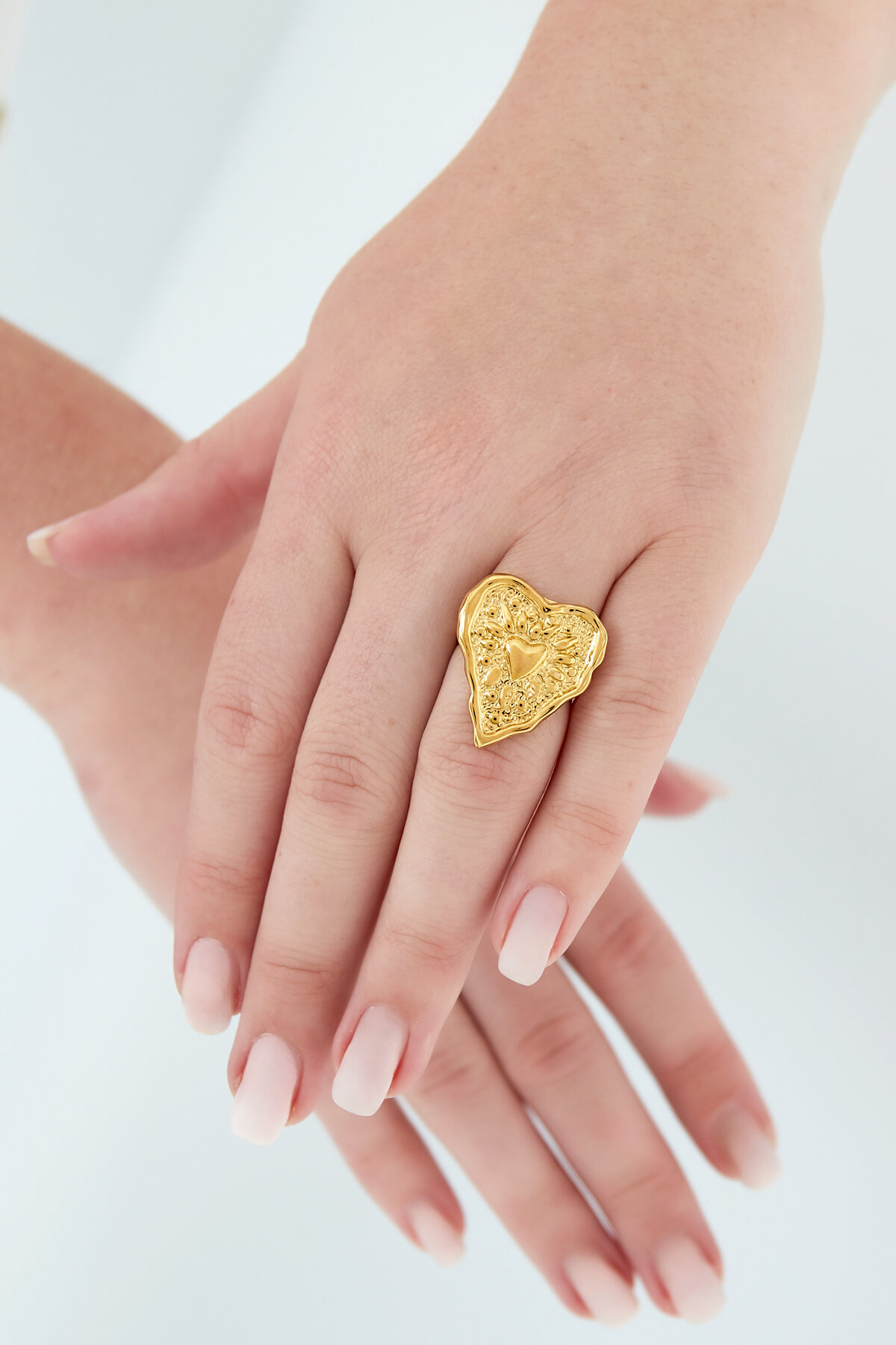 Ring wrinkle heart thumbnail 2