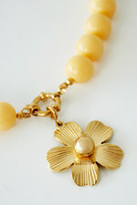 Flower charm thumbnail 2