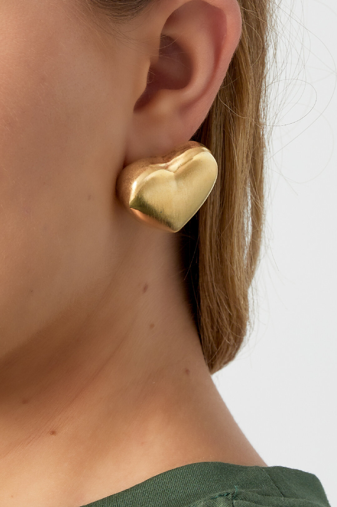 Soft heart studs earrings thumbnail 2