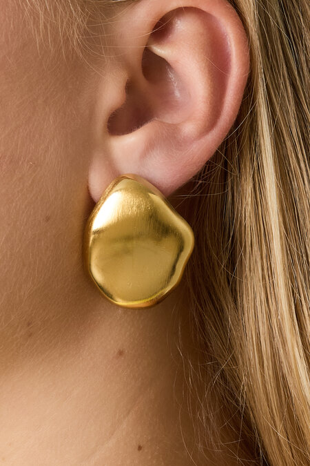 Essence earrings