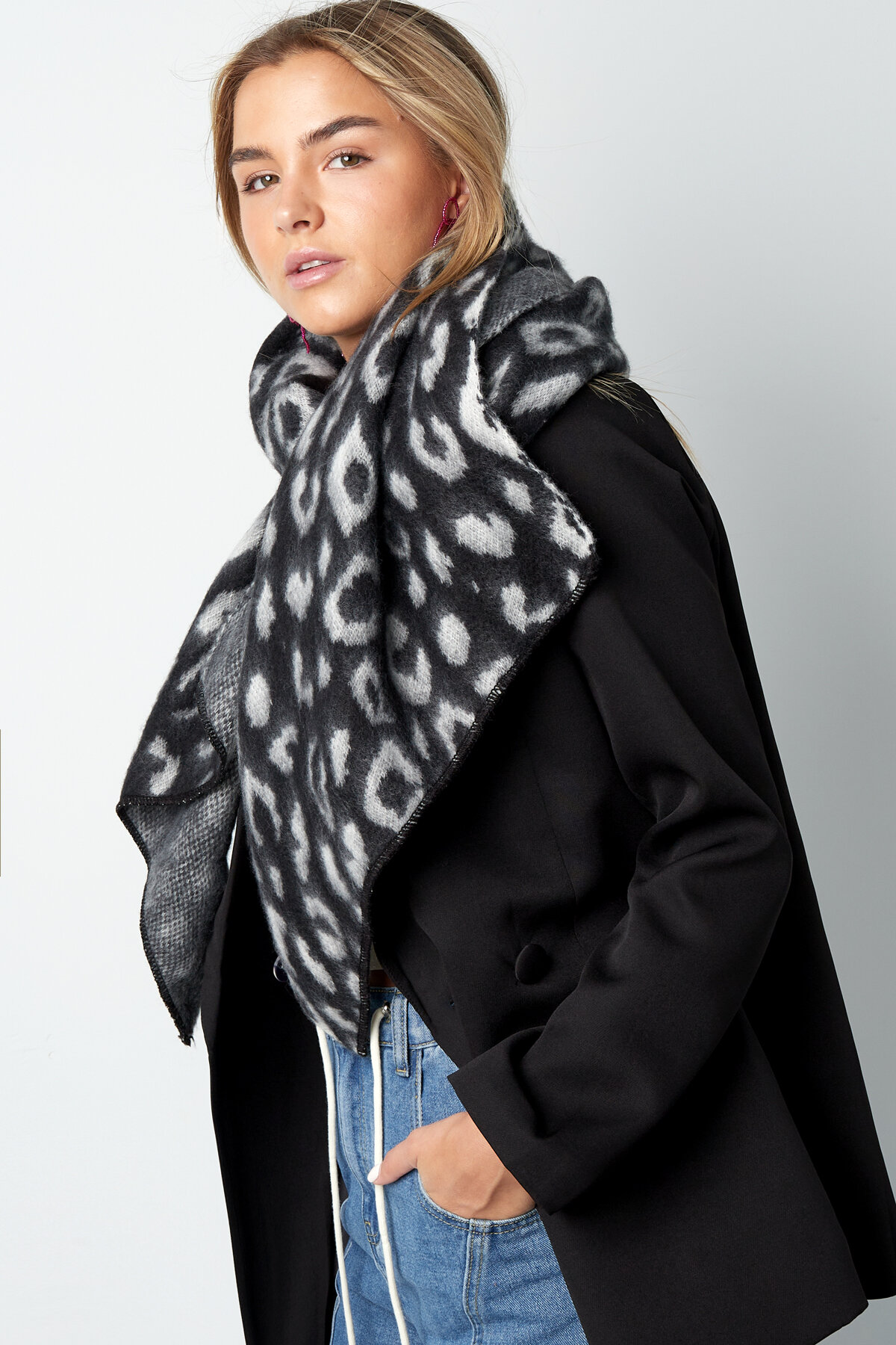 Wild Elegance scarf