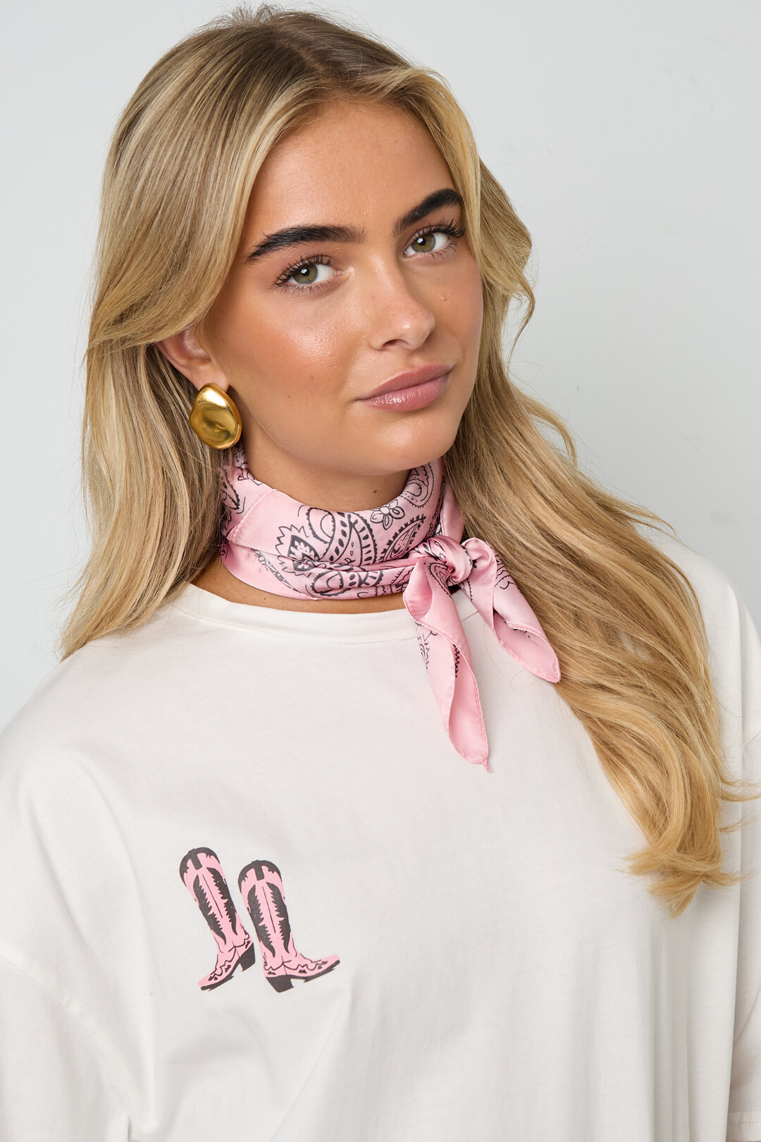 Farm girl scarf Picture2