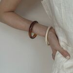 1 Piece Light Luxury Vintage Swoosh Resinous Women's Bangles thumbnail 5