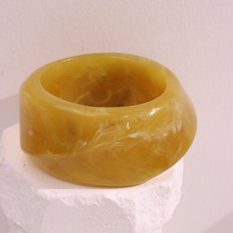 1 Piece Simple Series Retro Solid Color Resin Women's Bangles
