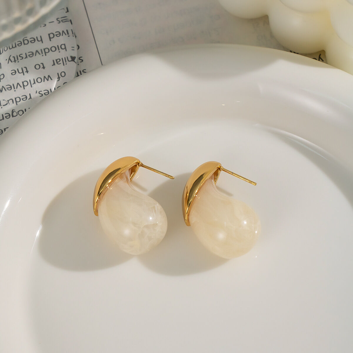 1 Pair Drop Shape Earrings thumbnail 3