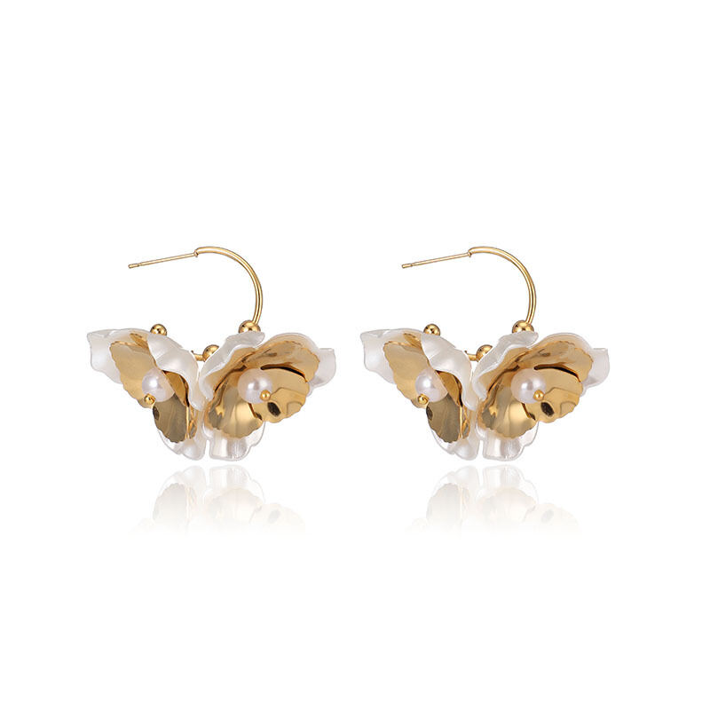 1 Pair Romantic Series Retro Flower Stainless Steel  Gold Color Drop Earrings thumbnail 1