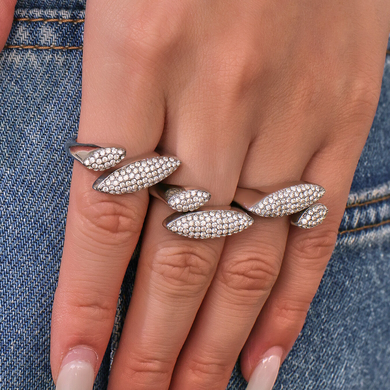 1 Piece Luxurious Shape Stainless Steel Waterproof Gold Color Zircon Women's Gemstone Rings thumbnail 5