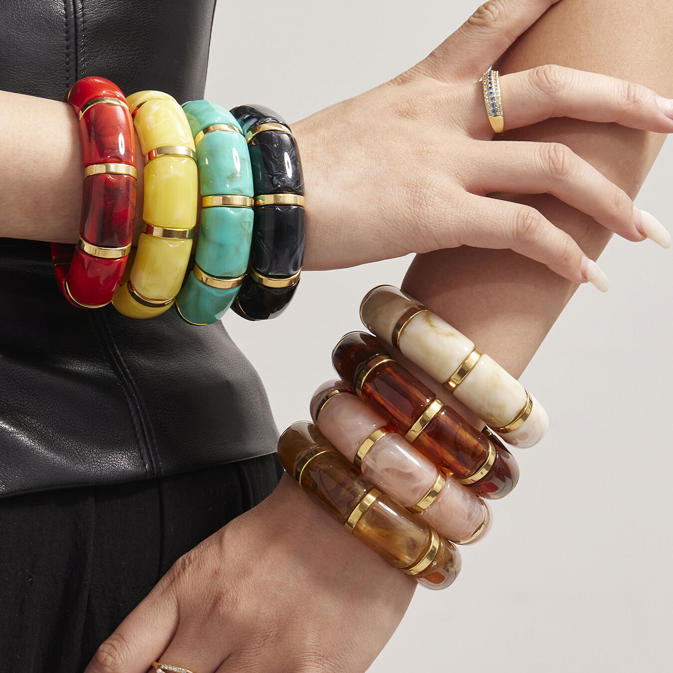1 Piece Stylish Series Annular Shape Resin Gold Color Women's Bangles 2