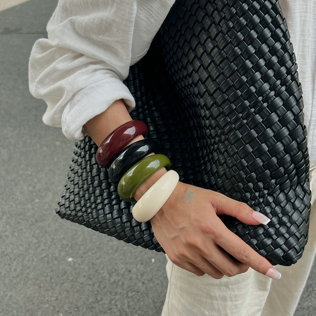 1 Piece Solid Color Resin Bangle thumbnail 4