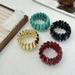 1 Piece Retro Irregular Shape Resin Bangle thumbnail 5