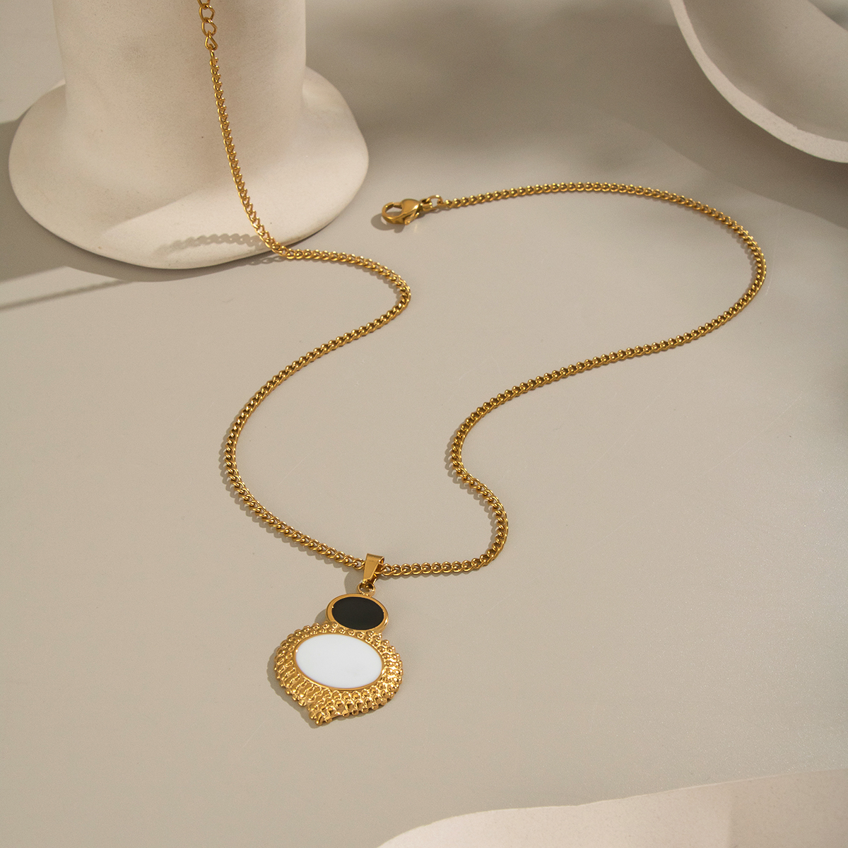 Elegant Patchwork Stainless Steel Waterproof Gold Color Necklace Set thumbnail 5