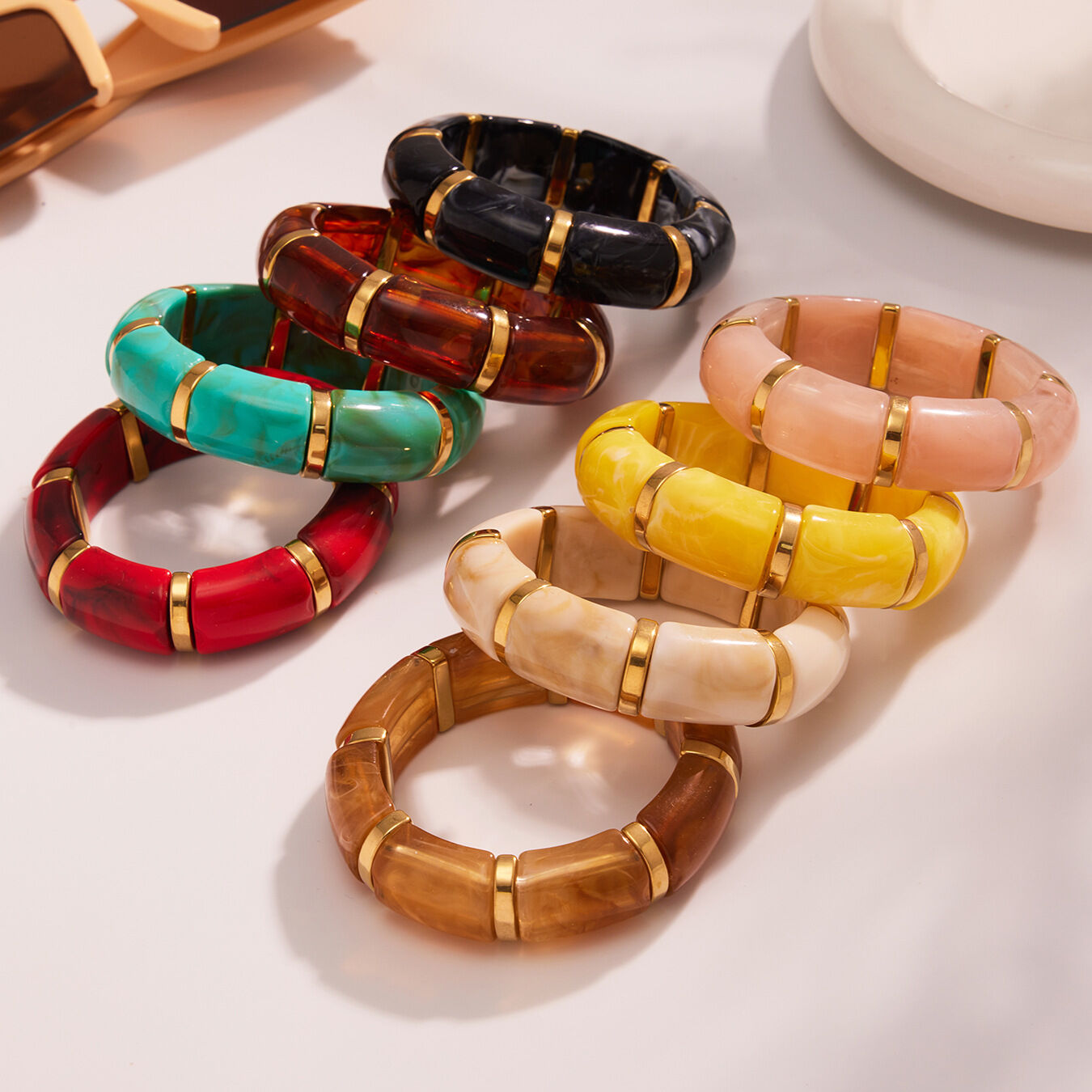 1 Piece Stylish Series Annular Shape Resin Gold Color Women's Bangles