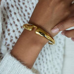1 Piece Classic Hammer Pattern Stainless Steel Waterproof Gold Color Women's Cuff Bracelets thumbnail 4