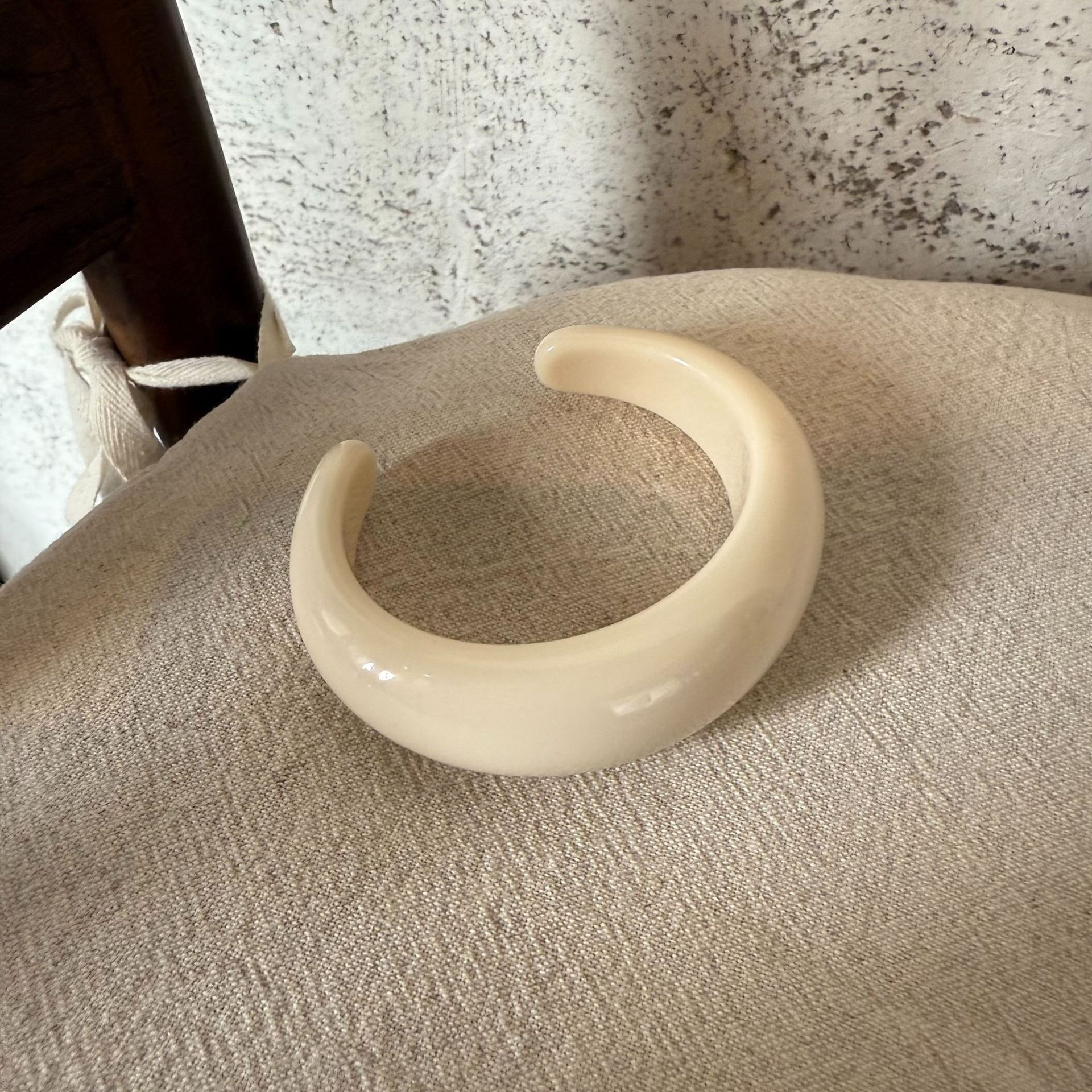 Solid Color Circle Resin Cuff Bracelet Set