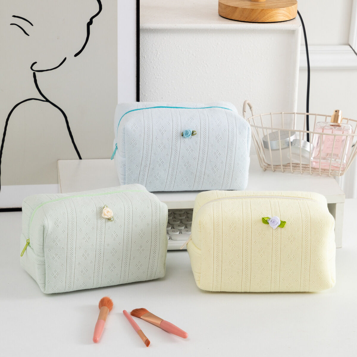 1 Piece Sweet Flower Polyester Makeup Bag