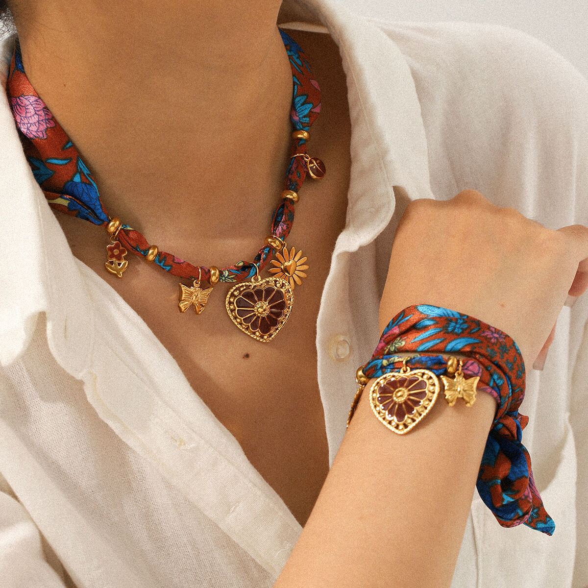 Enamel Heart Gold Color Fabric Necklace Set