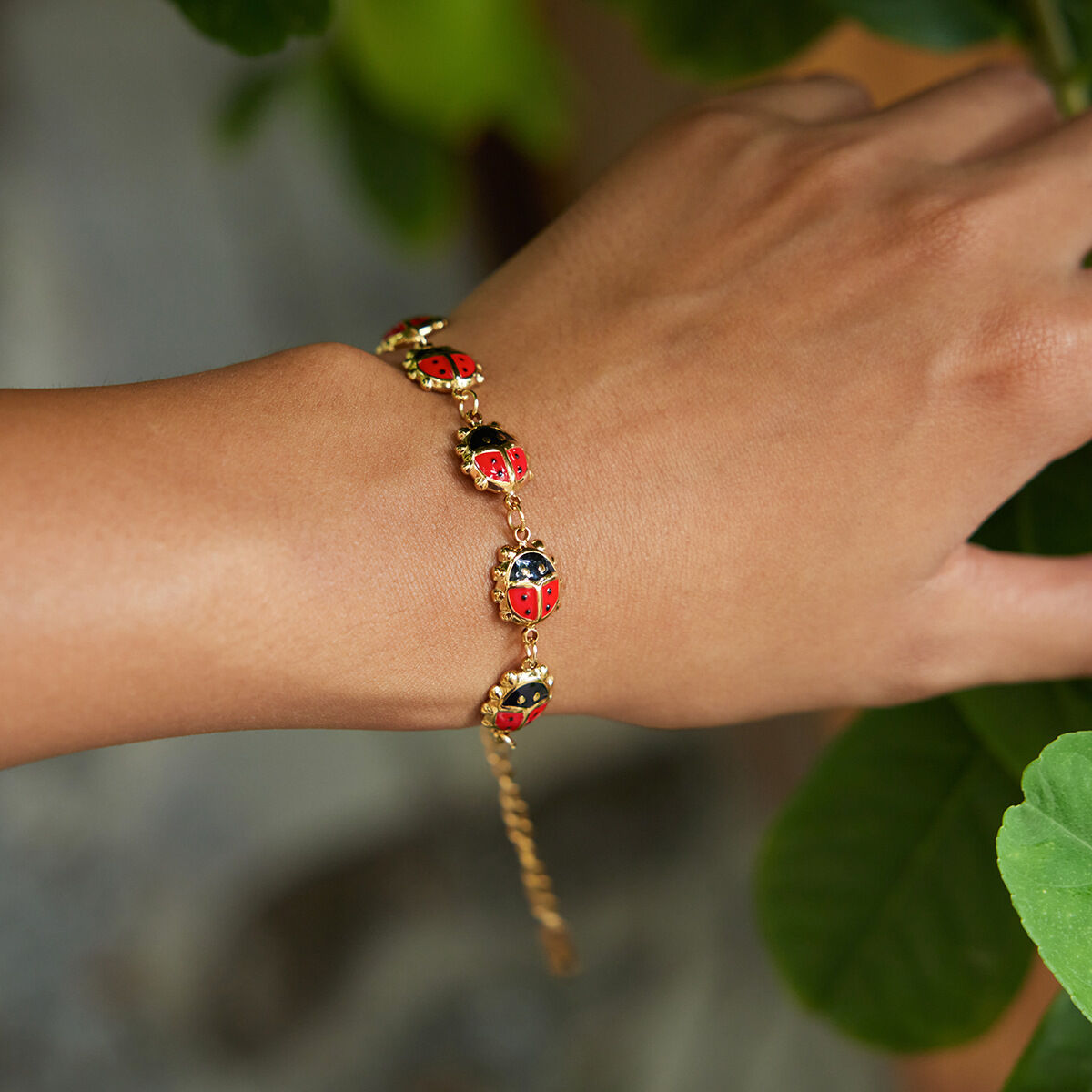 1 Piece Vivid Beetles Stainless Steel Waterproof Gold Color Women's Charm Bracelets thumbnail 3