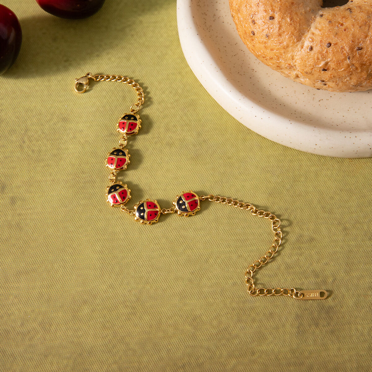1 Piece Vivid Beetles Stainless Steel Waterproof Gold Color Women's Charm Bracelets thumbnail 6