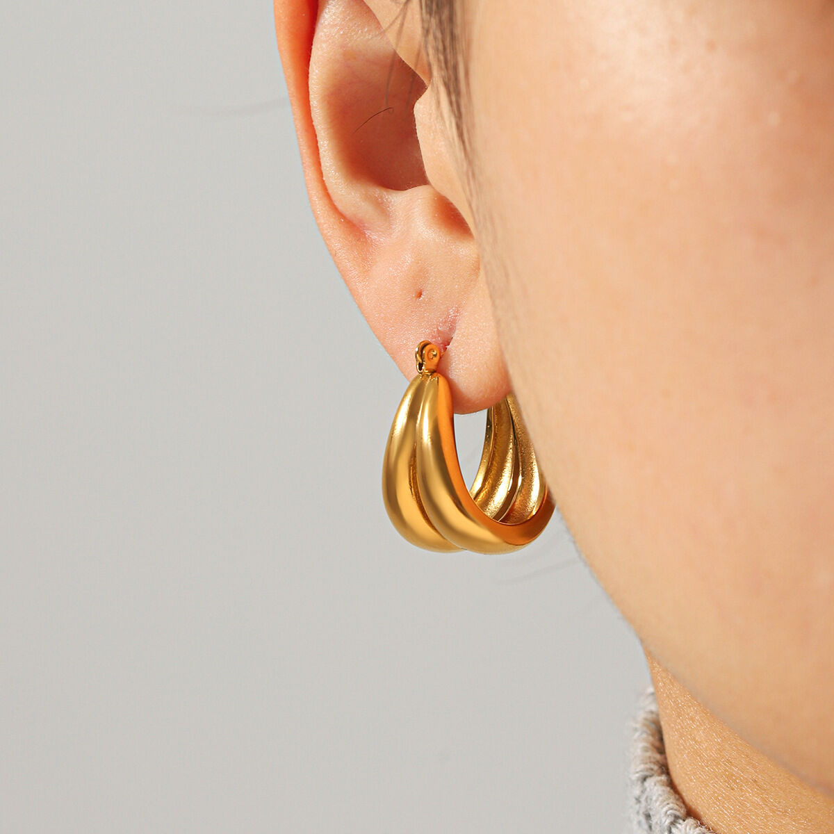 Simple U-shape Stainless Steel Waterproof Gold Color Women's Hoop Earrings thumbnail 5