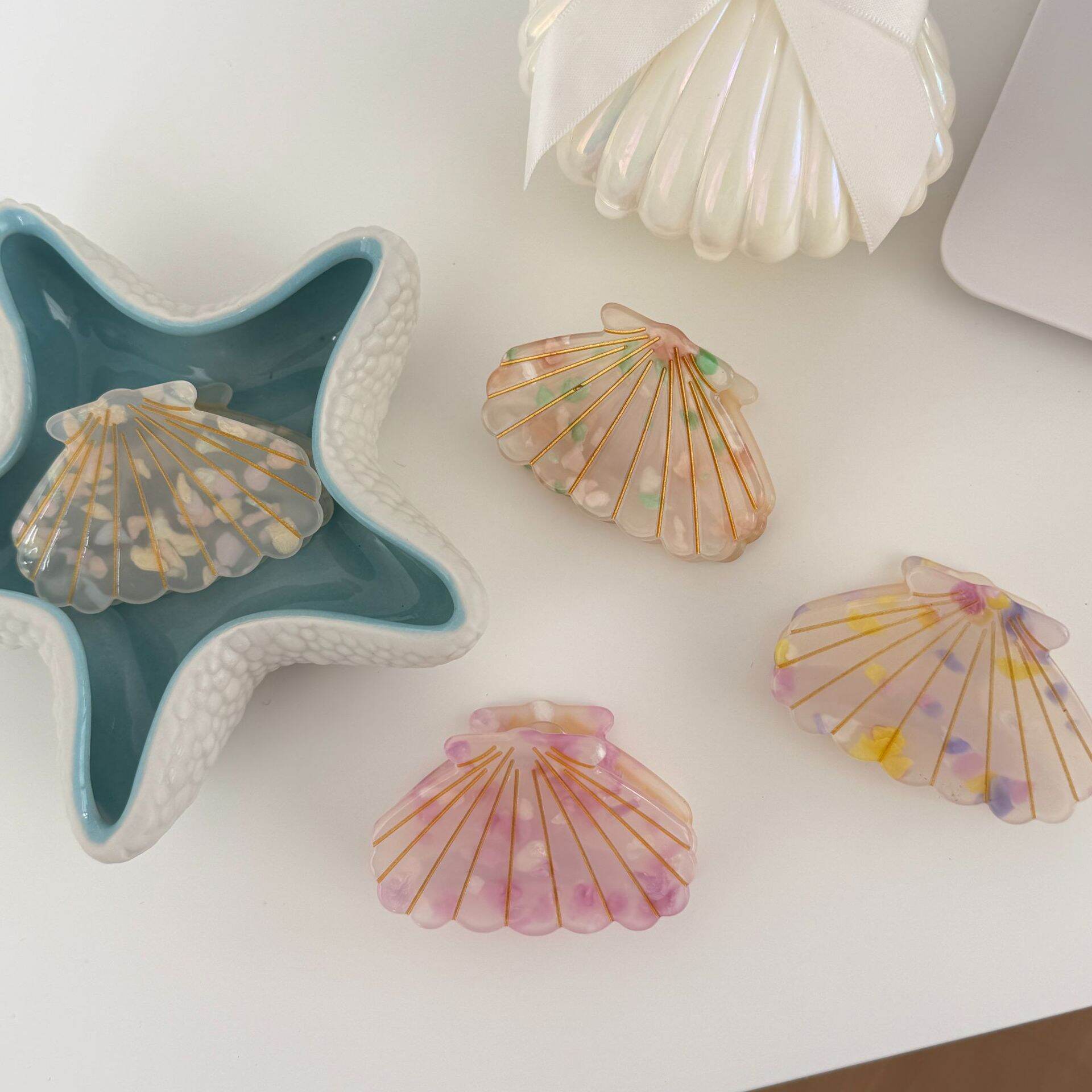 Vacation Shell Plastic Women's Hair Clips 2
