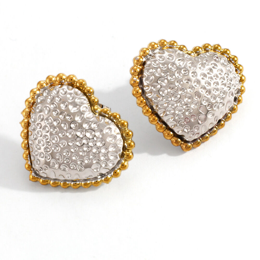 Luxurious Retro Heart Stainless Steel Waterproof Gold Color Women's Stud Earrings thumbnail 4
