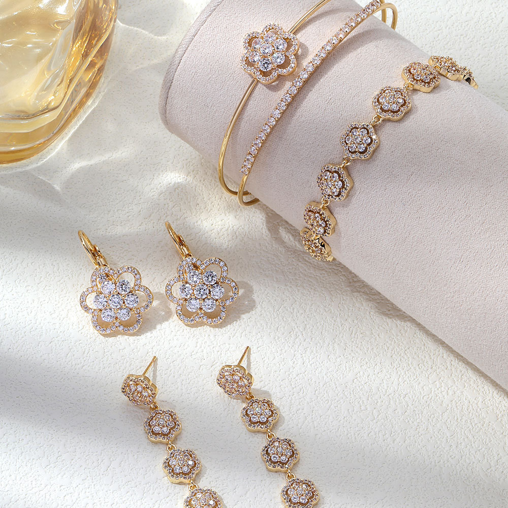 Simple Series Daily Mixed Gold Color And Silver Colors Metal Gold Color Women's Hoop Earrings thumbnail 5